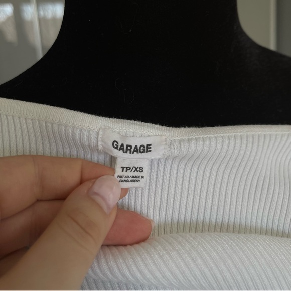 Garage Tie-front top - Picture 4 of 4